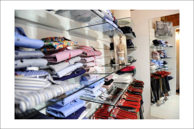 arredamento negozio abbigliamento retail valma novara romagnano (34)